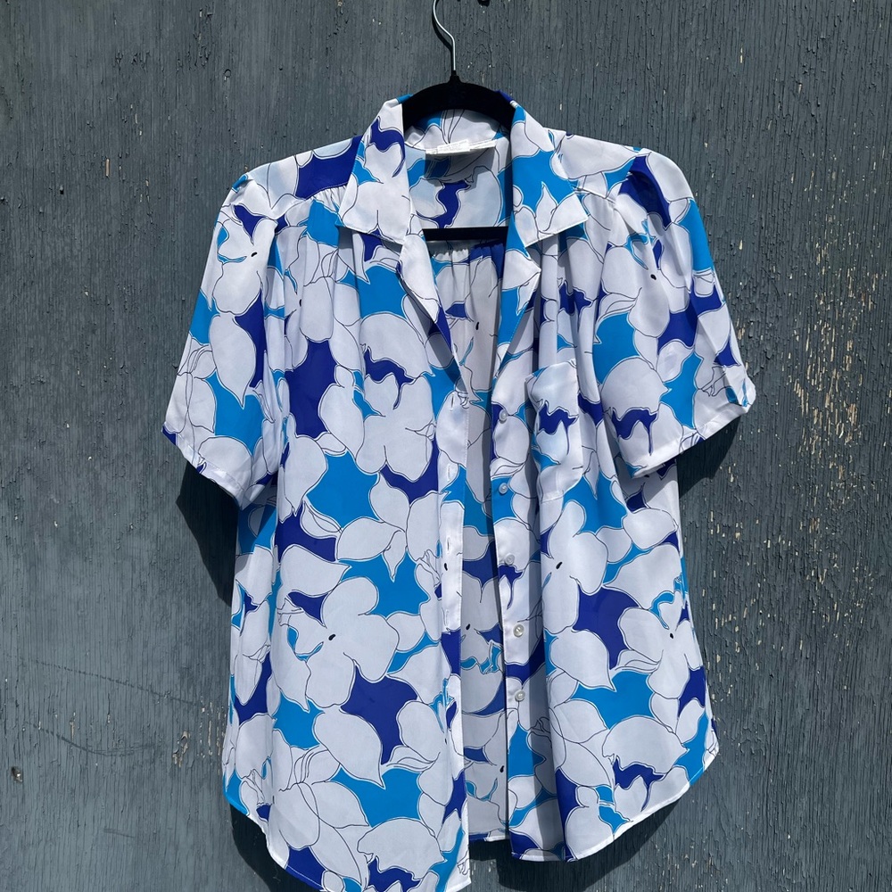 Vintage Blue and White Casual Button Down Shirt